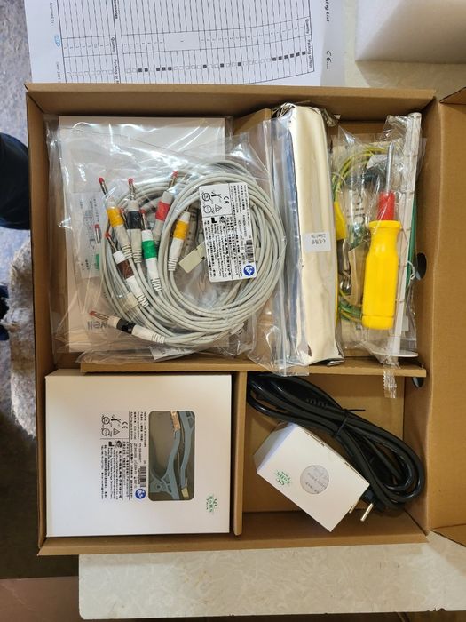 Электрокардиограф 12 канальный Carewell ECG 1112M