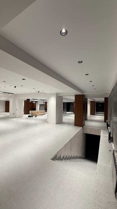 Аренда помещения  ул. Нукус  910м2