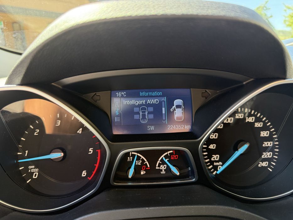 Ford Kuga II TITANIUM 2.0 TDCi 180 CP, 4×4, cutie manuală!