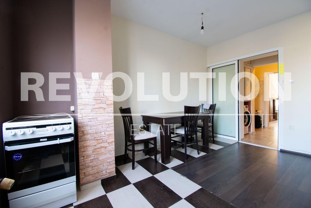 Дава се под наем Тристаен апартамент в София, Лозенец - 103 кв.м за 750 € - Снимка #3