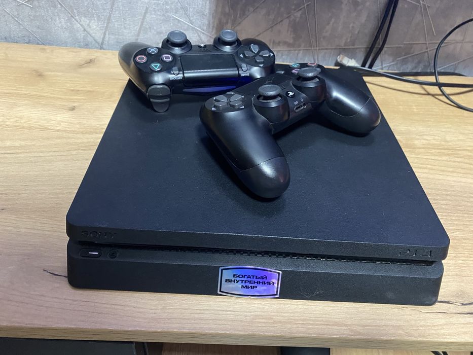 Playstation 4 slim 1tb
