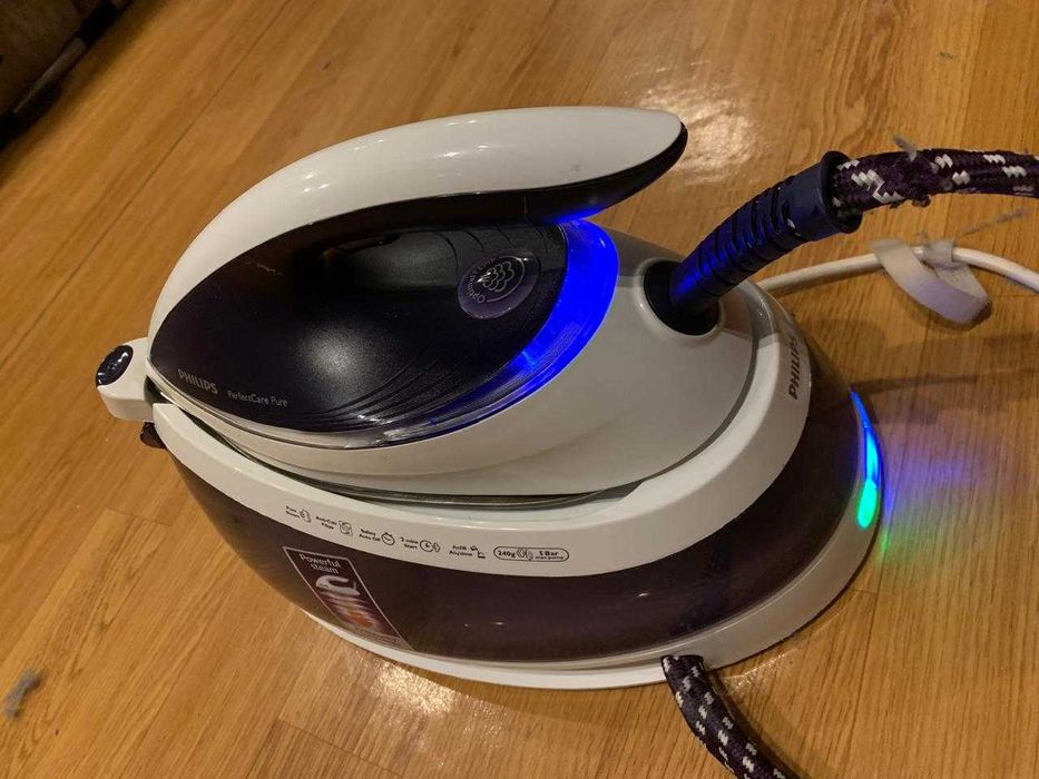 паровой утюг со станцией