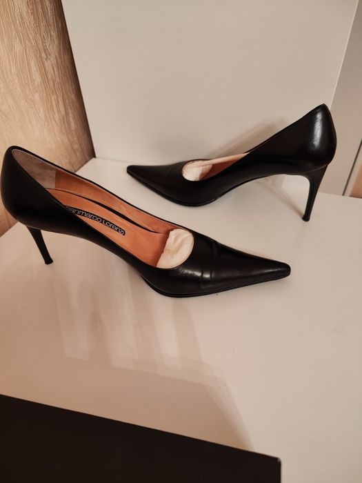 Женская фирменная обувь