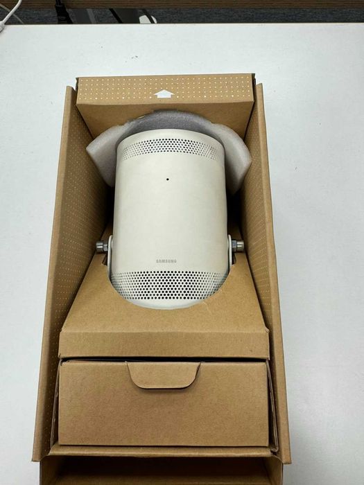 Проектор Samsung The Freestyle SP-LSP3B