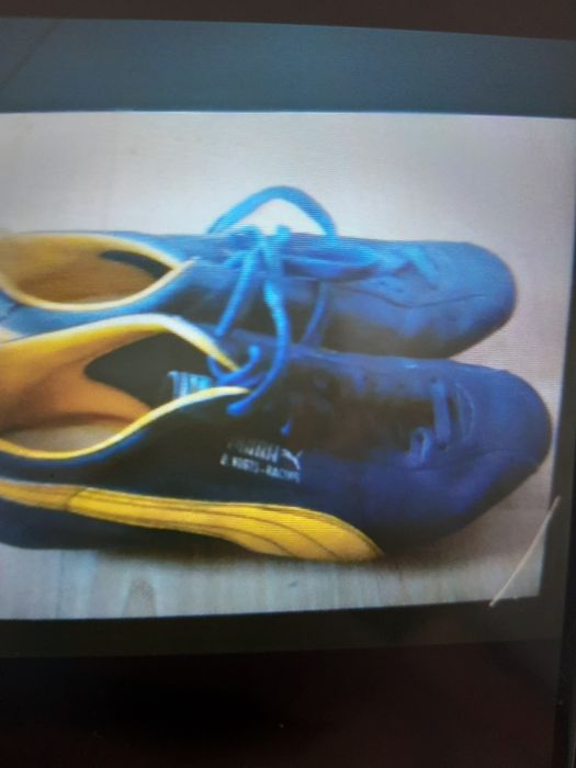 Vând sauschimb adidasi piele cu crampoane Nike ,Puma pt băieți/bārbat