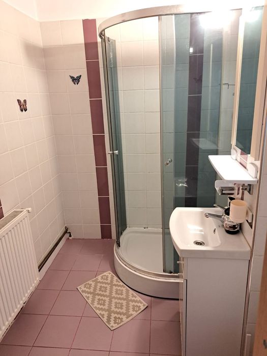 INCHIRIEZ - VAND apartament cu 2 camere decomandat