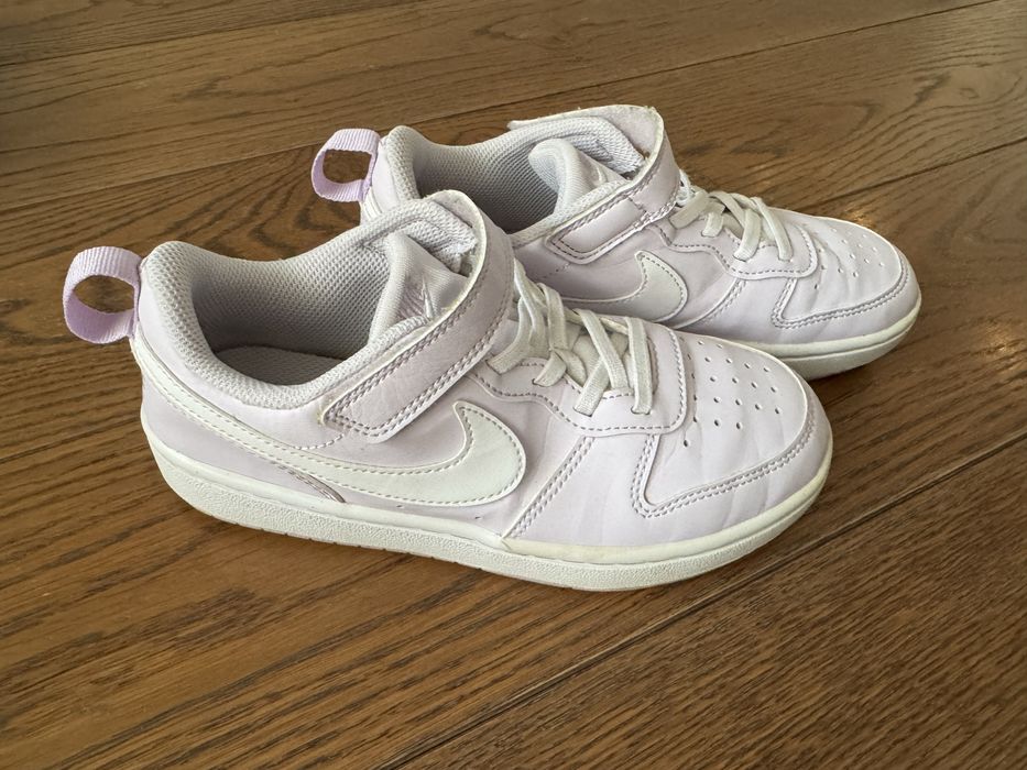 Спортни обувки за момиче