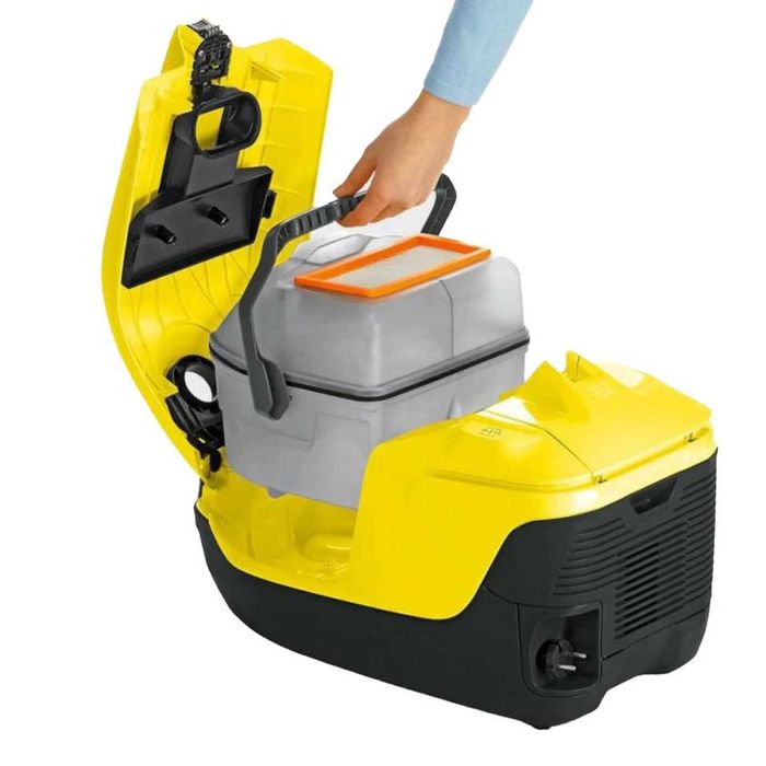 Прахосмукачка с воден филтър Karcher DS 6