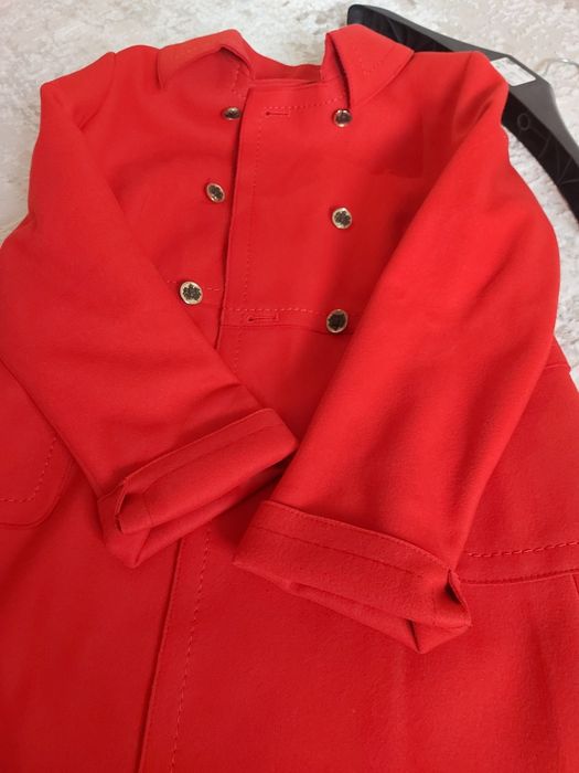 Красное пальто/ қызыл пальто