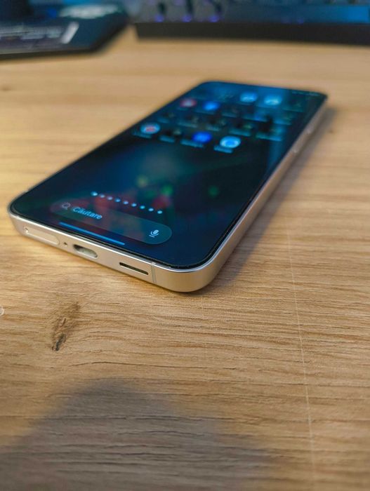 Samsung Galaxy S24 256GB - Ca nou / Impecabil