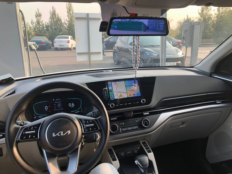 Kia Carens 1 позиция 2024 года