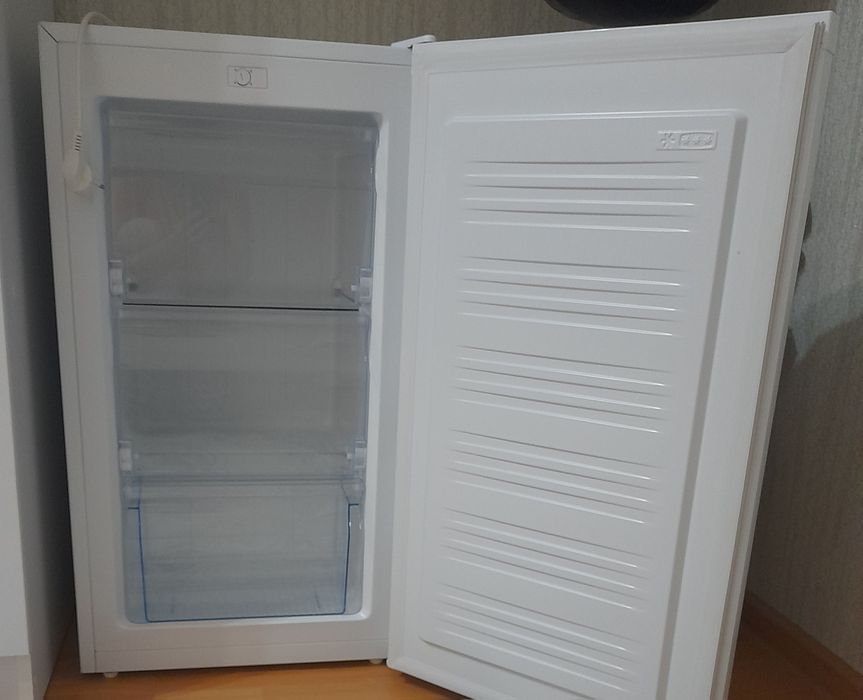 Продам морозильник 80 л