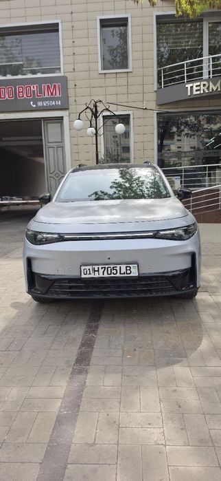 Leapmotor C16 Hybrid

4915x1905x1770
Емкость батареи; 28,4
Запас хода;