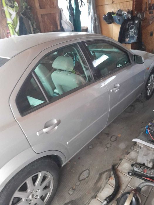 Vand auto si moto sau schimb orice produs cu fiat panda peste 2009