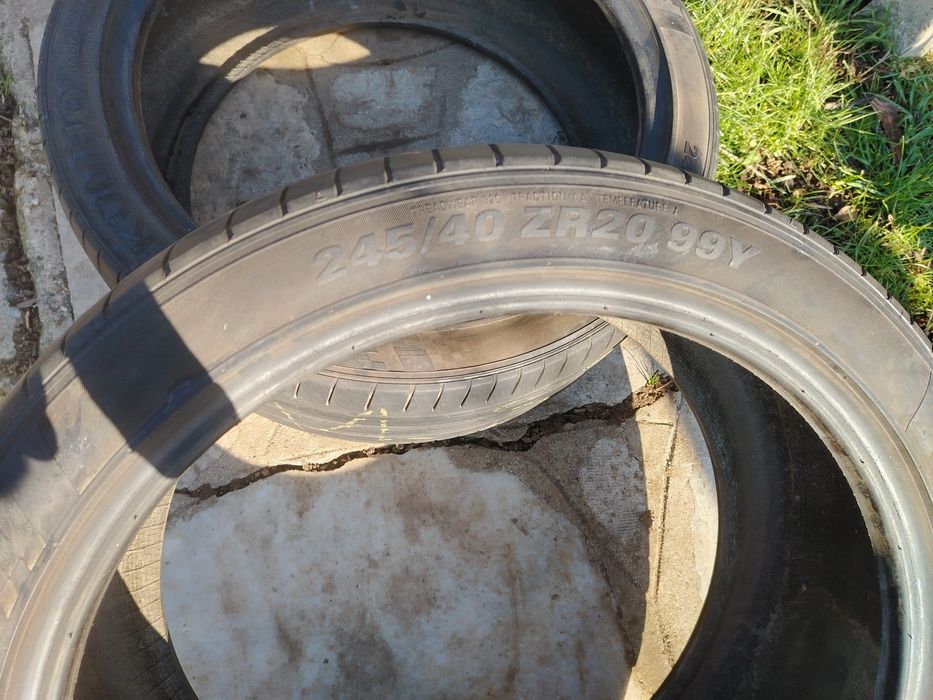 Гуми два броя 245/40/20