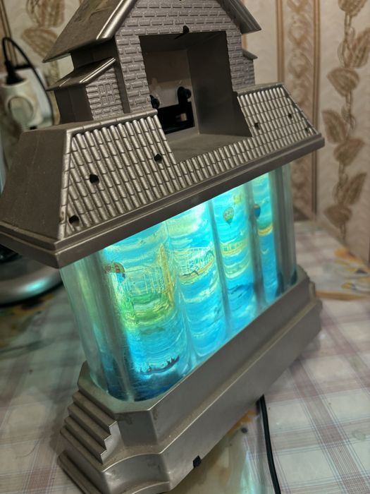 Продам часы /светильник ,хорошее состояние