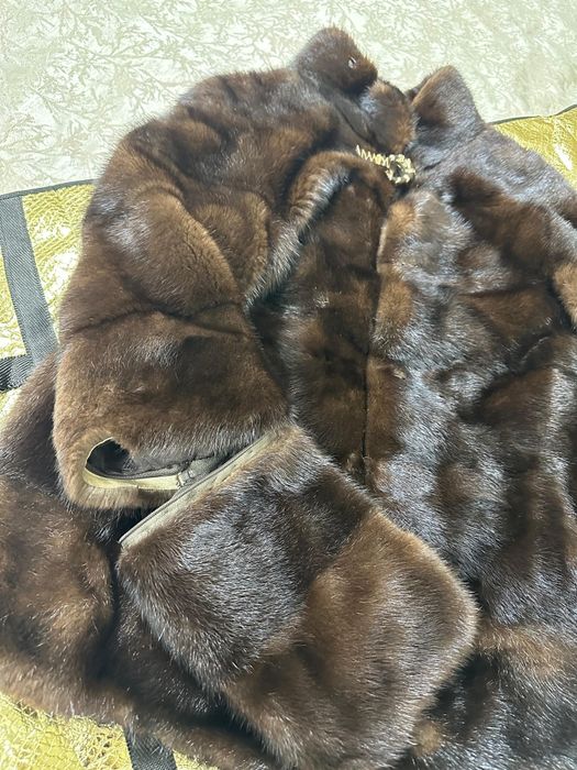 Продам Норковую шубу