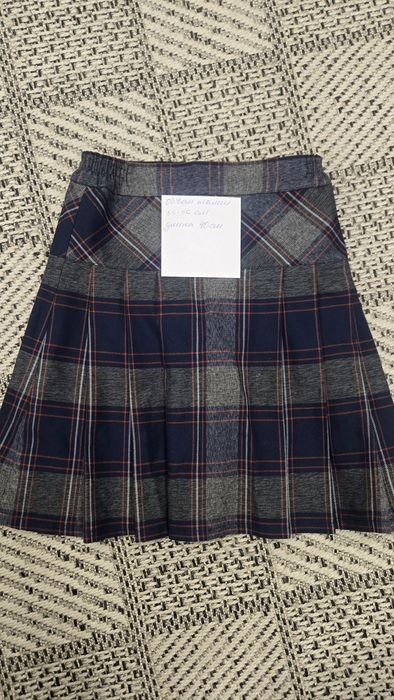 Продам школьные юбки