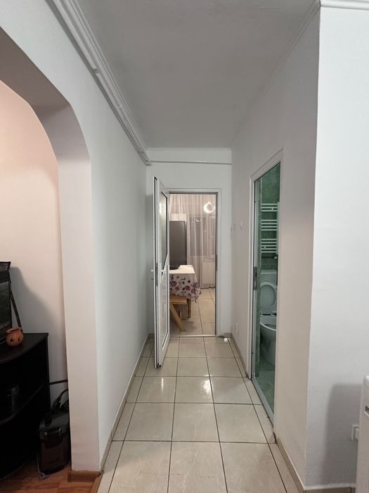 Inchiriez apartament in zona Alexandru cel Bun (Minerva).