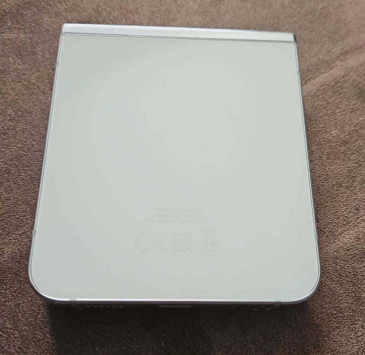 Samsung Galaxy Z Flip 5 5G – 256GB | Много запазен