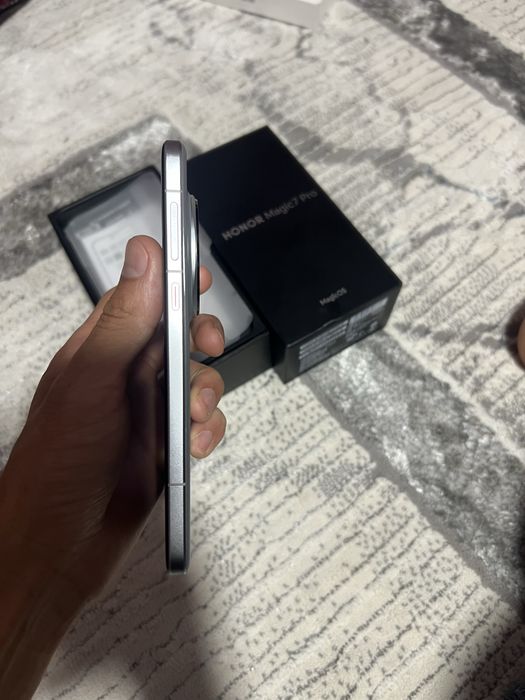 Honor Magic 7 pro