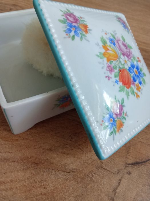 Шкатулка фарфоровая Германия