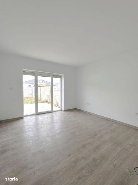Casa noua 4 camere Vladimirescu Via Carmina prima utilizare