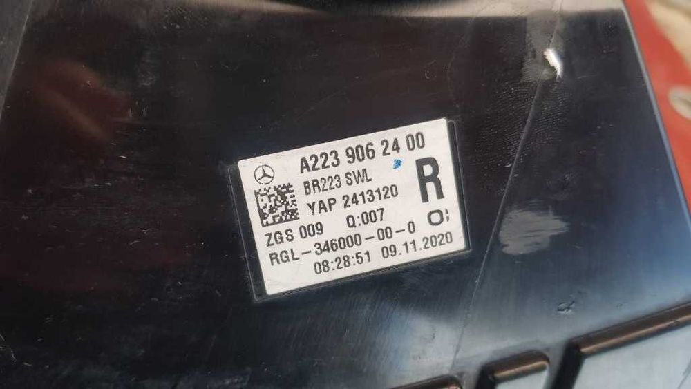 Stop dreapta de pe aripa ORIGINAL Mercedes S Class W223 sedan
