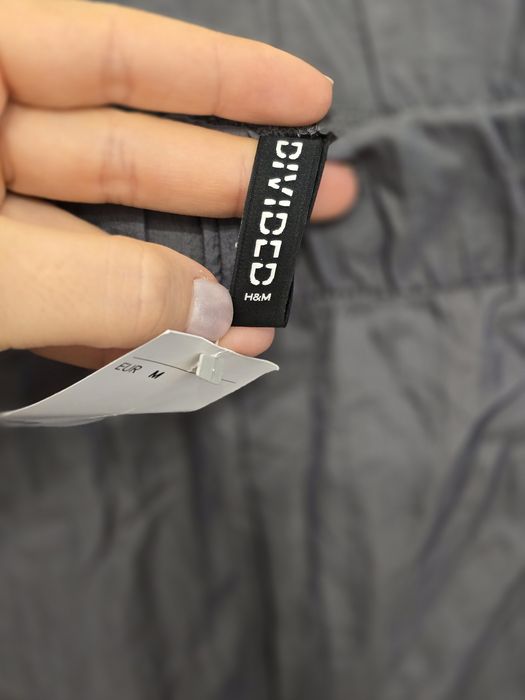 Pantaloni H&M subtiri