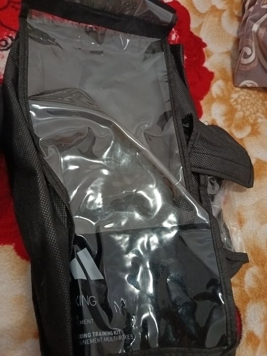 Mănuși de box 12 oz + doua perechi de bandaj mănușile folosite putin