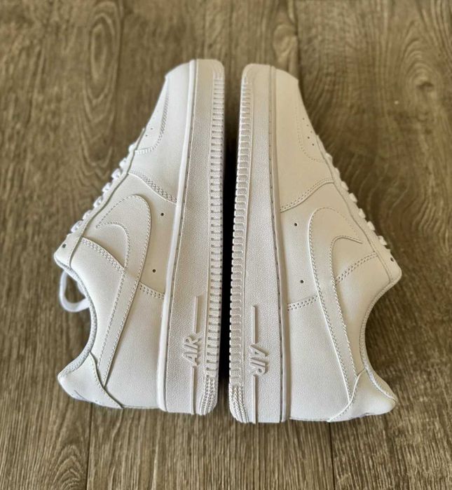 #DOAR 179,99# Nike Air Force 1 Low Triple White Editie Limitata