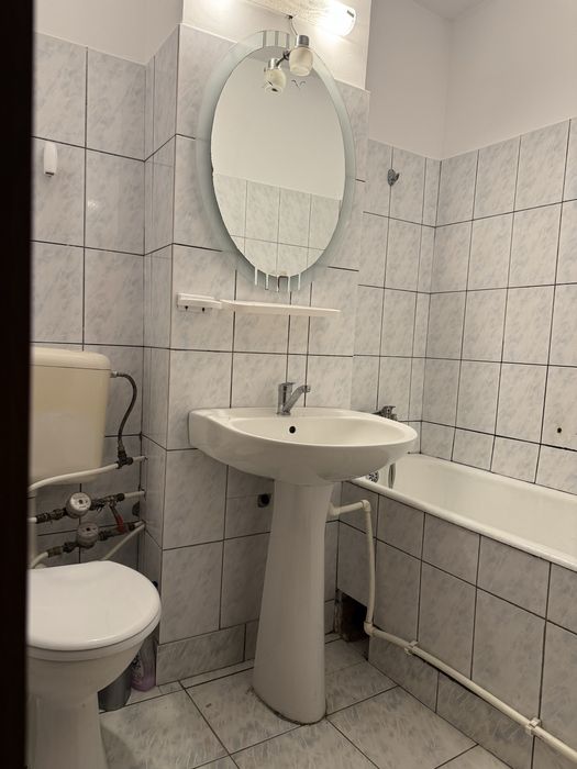 Inchiriez apartament 2 camere,Trivale.Disponibil din 17 septembrie