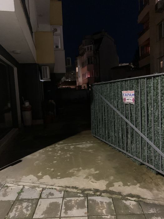 Отдавам паркомясто под наем в кв.Левски