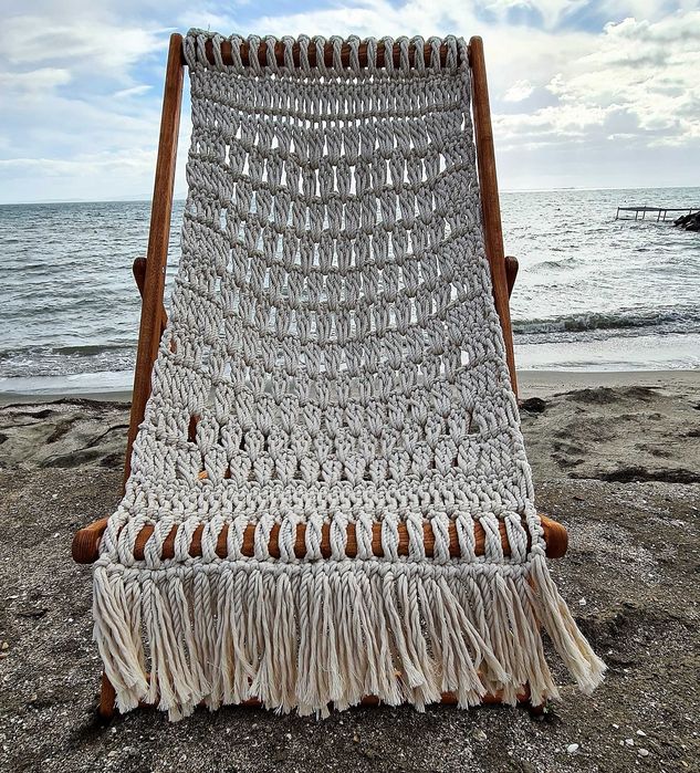 Ръчно плетени столове от макраме тип шезлонг за плаж, бар, ресторант