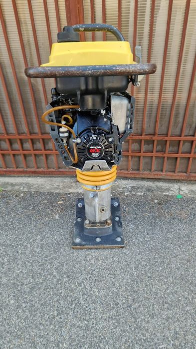 Mai -  compactor Bomag BT 65 - 4