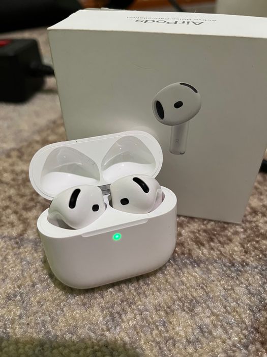 Apple AirPods 4 (ANC)
