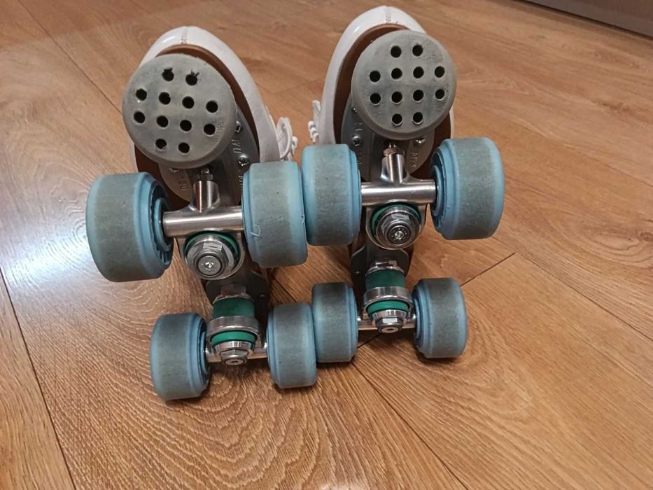 Професионални ролкови кънки