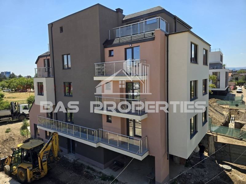 Продава се Тристаен апартамент в София, Левски В - 155 кв.м за 1420 €/кв.м - Снимка #9