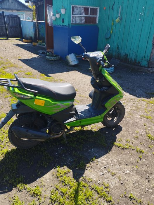 продам скутер   в идеальном состоянии