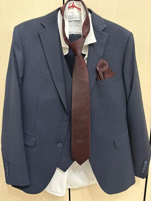 Костюм сатам,  екі рет киілген