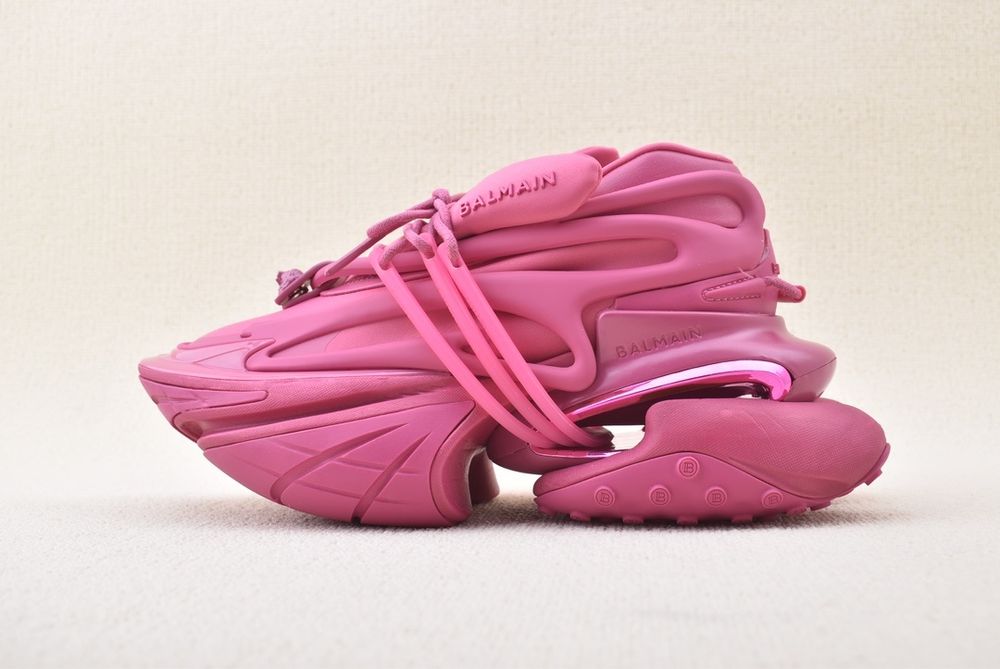 Balmain unicorn 2024