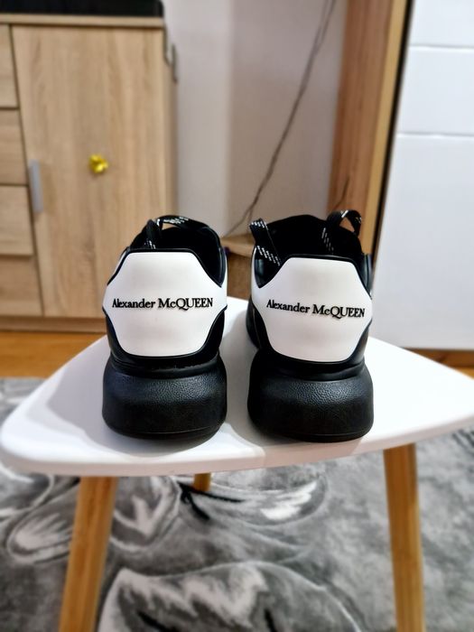 Adidași Alexander McQueen