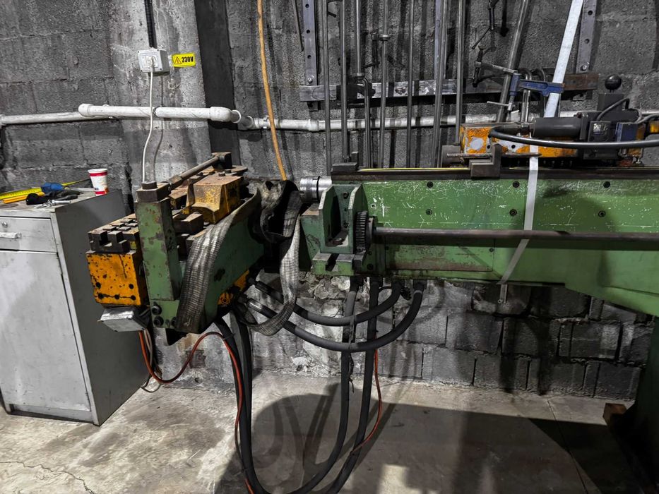 Masina industriala de indoit tevi