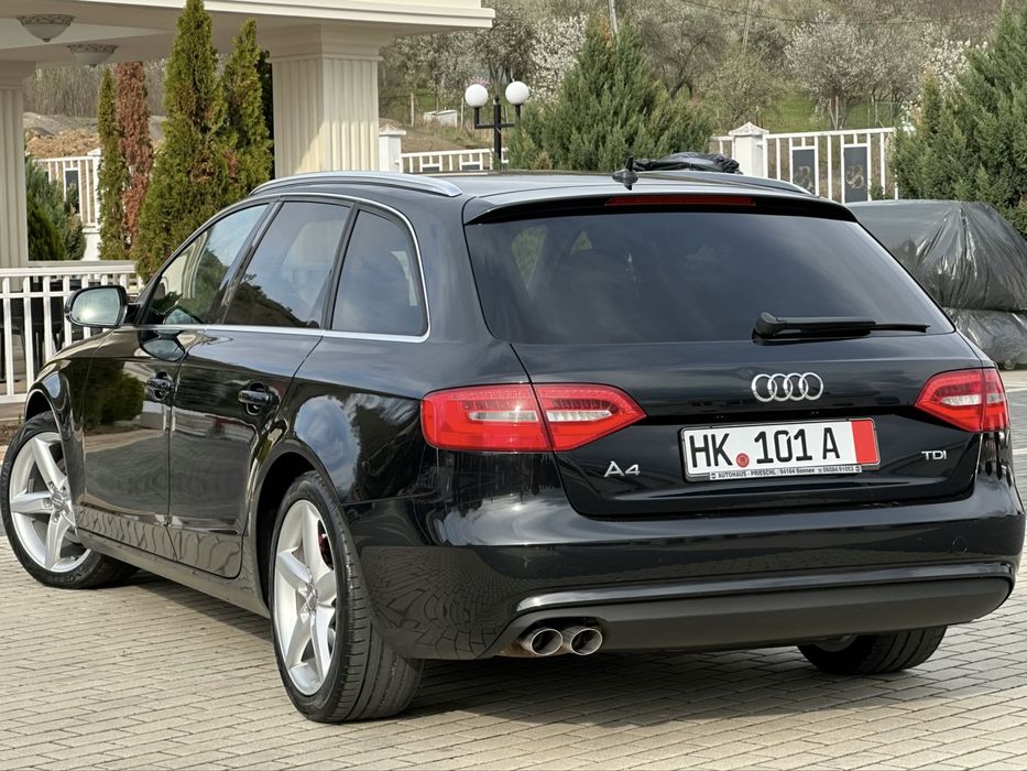 Audi A4 Sportline 2.0TDI 143CP 2013 - Bi-Xenon Led