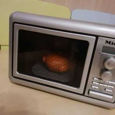 Jucarie - cuptor cu microunde Miele