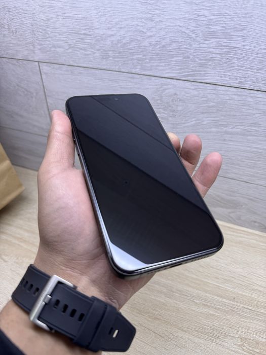 Продаю iphone 15 pro max 256gb