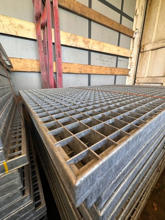 Grilaje zincate galvanizate