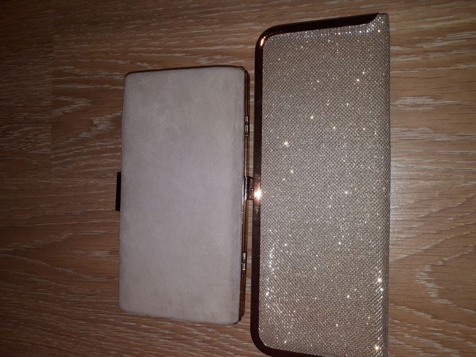 Дамски официални портмонета