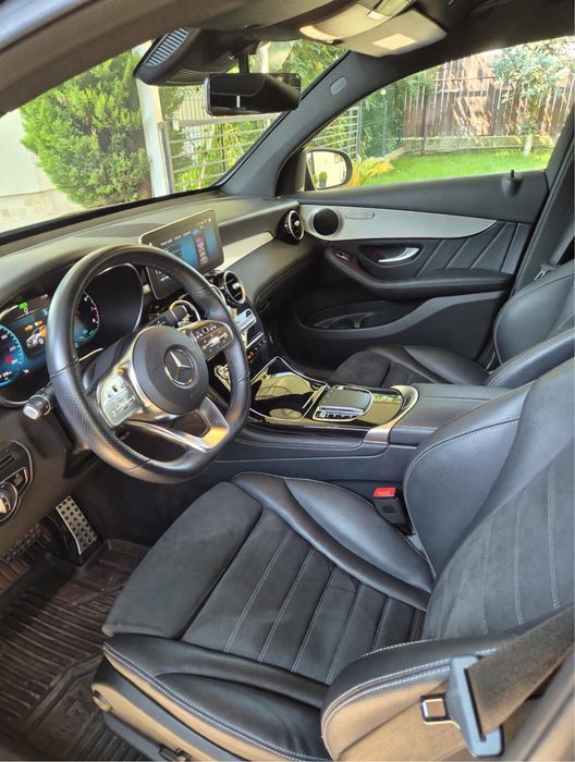 Mercedes Glc Amg line , 31000 km cu istoric complet Autoklass , amg line , suspensie pe perne aer , garantie 2 ani autoklass , revizii incluse.