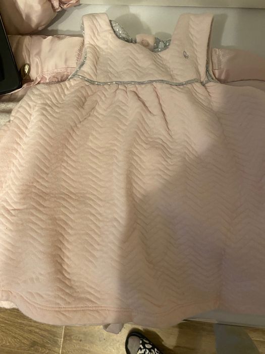 Бебешки дрешки( пантофи, маратонки, рокля) за момиче